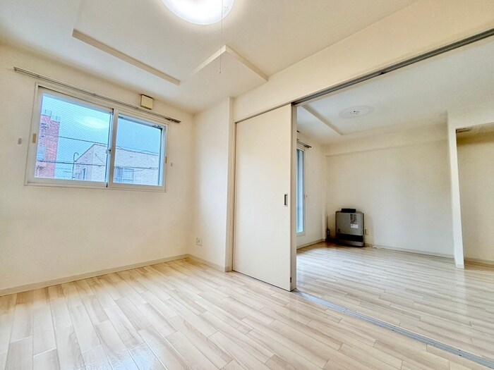 物件内観写真11　(居室)