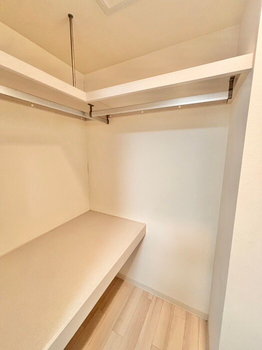 物件内観写真18　(収納)