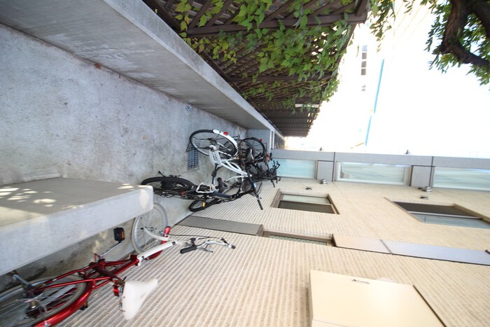 物件外観写真5　(駐輪場)