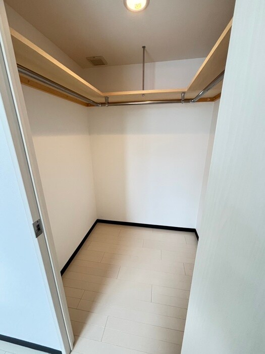 物件内観写真21　(収納)