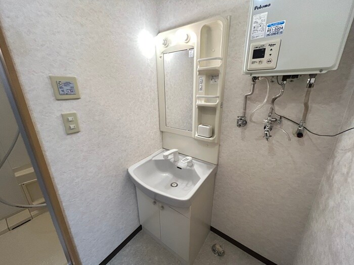 物件内観写真9　(洗面)