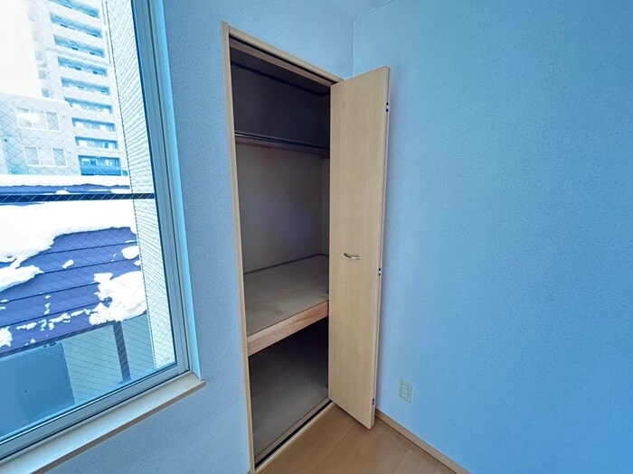 物件内観写真10　(収納)