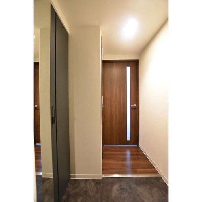 物件内観写真15　(玄関)