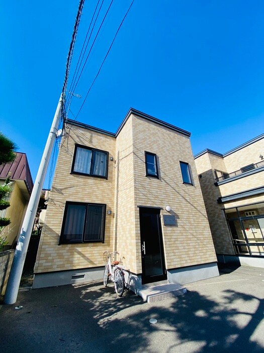 レファレンスの物件外観写真