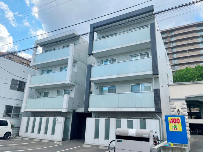 物件外観写真1　(外観写真)