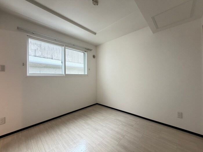 物件内観写真18　(居室)