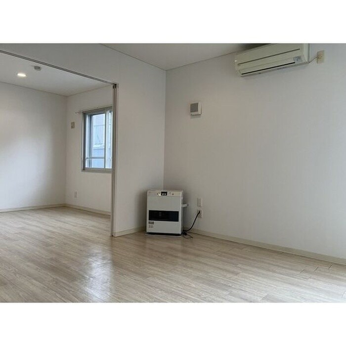 物件内観写真4　(居室)