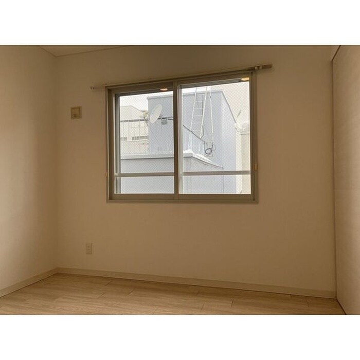 物件内観写真6　(居室)