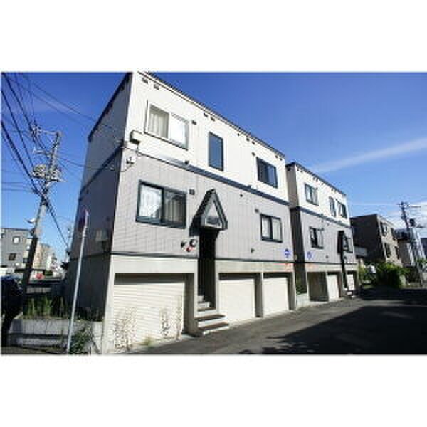 物件外観写真1　(外観写真)