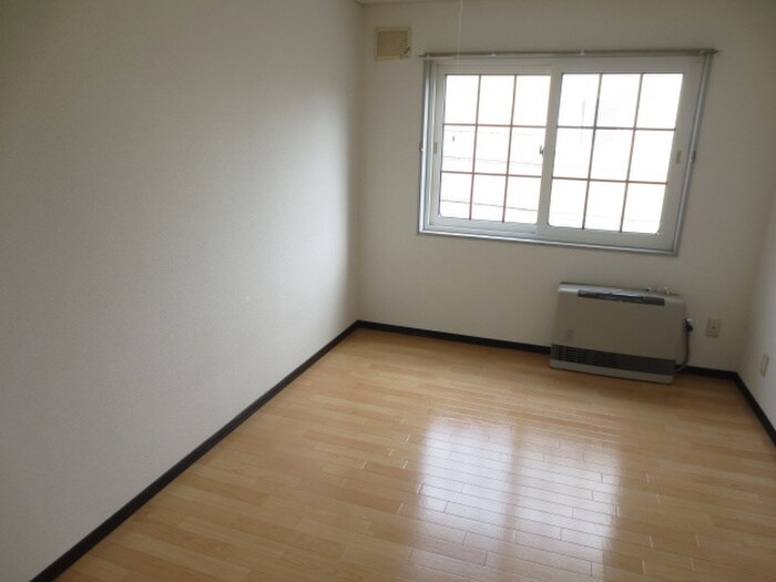 物件内観写真4　(居室)