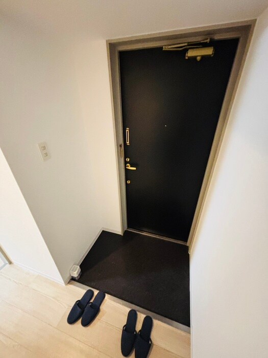物件内観写真16　(玄関)
