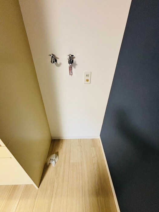 物件内観写真18　(洗濯機置場)