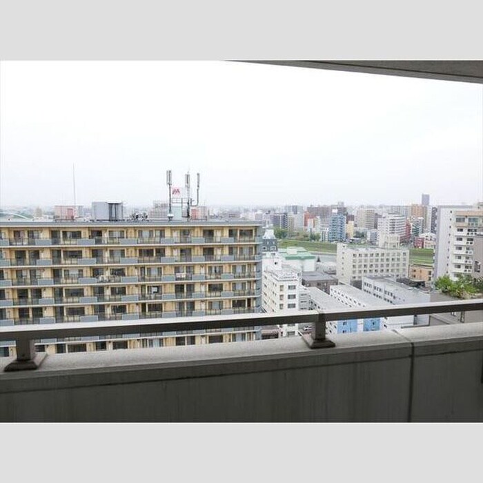 物件内観写真16　(室内からの展望)