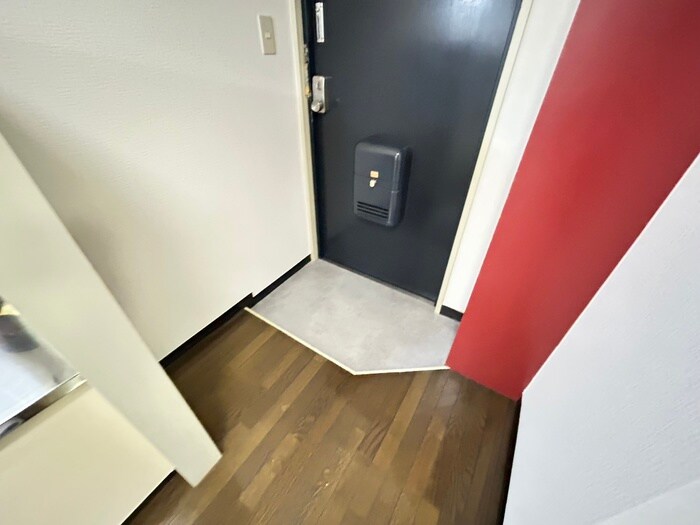 物件内観写真13　(玄関)