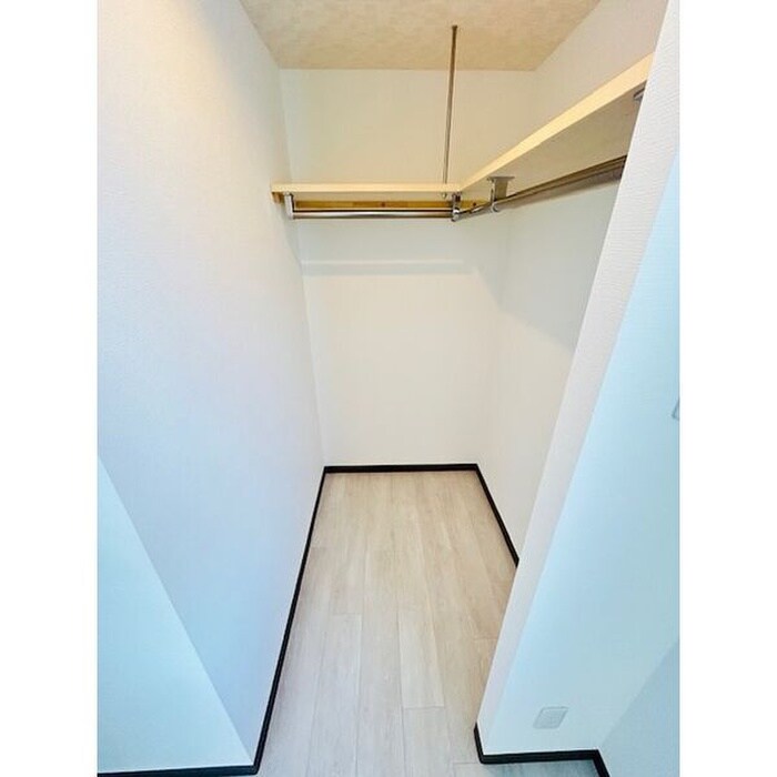 物件内観写真12　(収納)