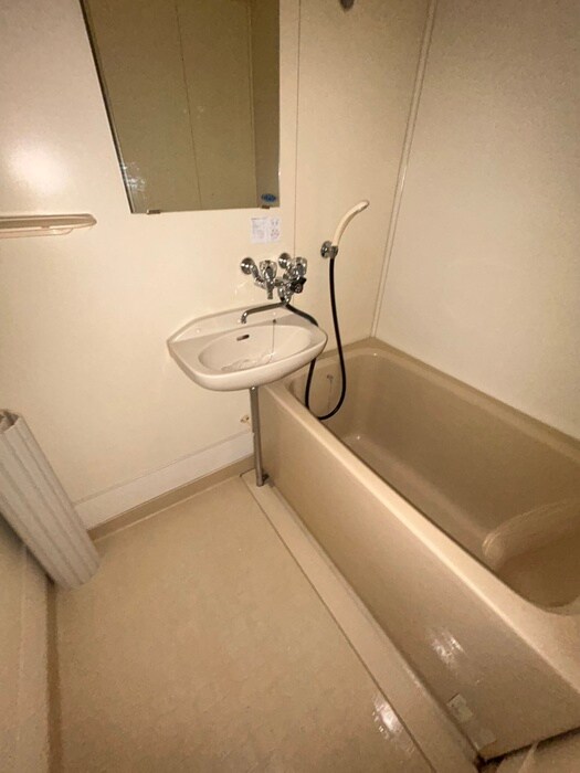 物件内観写真12　(バス／シャワールーム等)