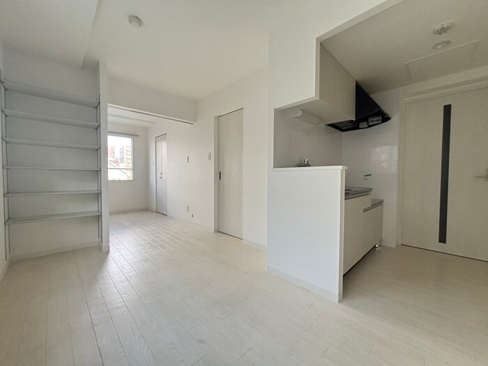 物件内観写真9　(居室)