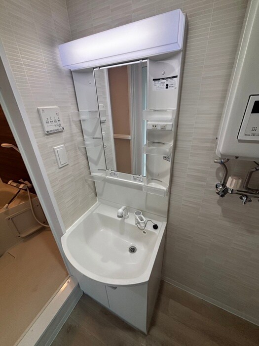 物件内観写真18　(洗面)