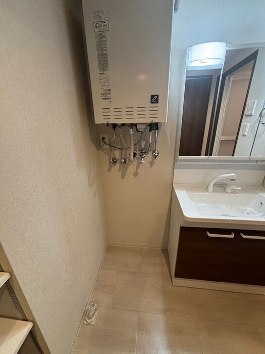 物件内観写真12　(洗濯機置場)