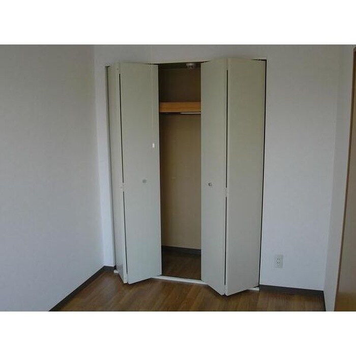 物件内観写真8　(収納)