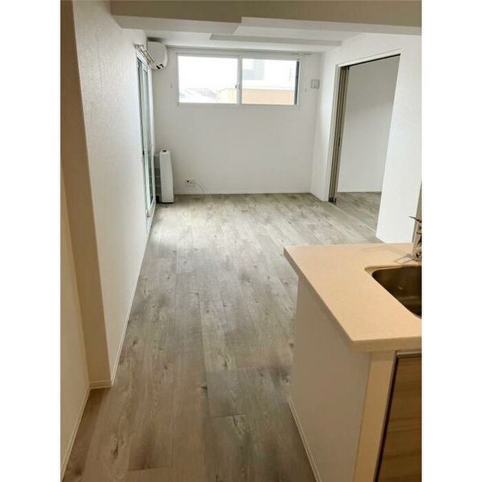 物件内観写真2　(居室)