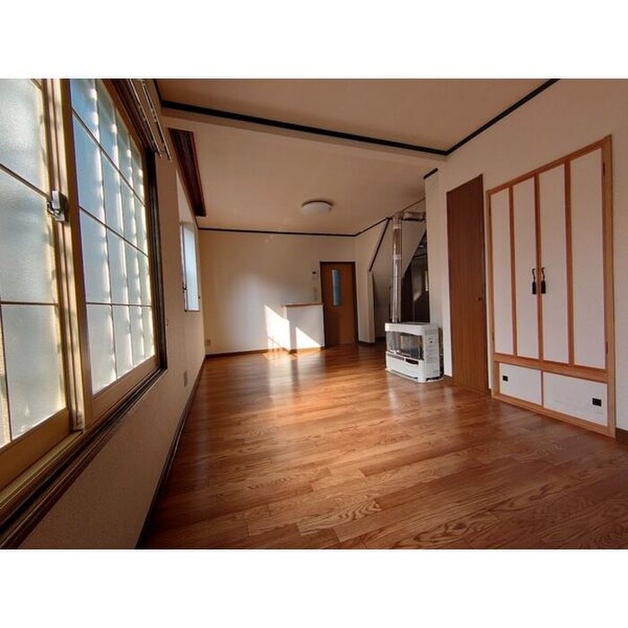 物件内観写真3　(居室)