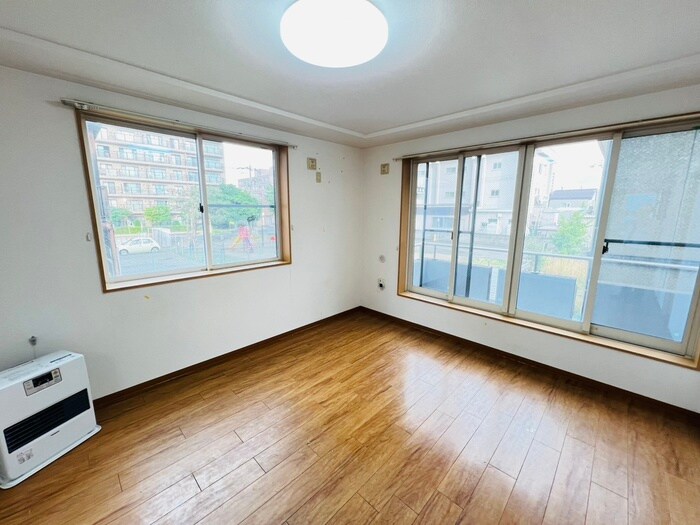 物件内観写真10　(居室)