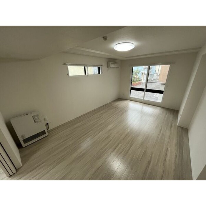 物件内観写真3　(居室)