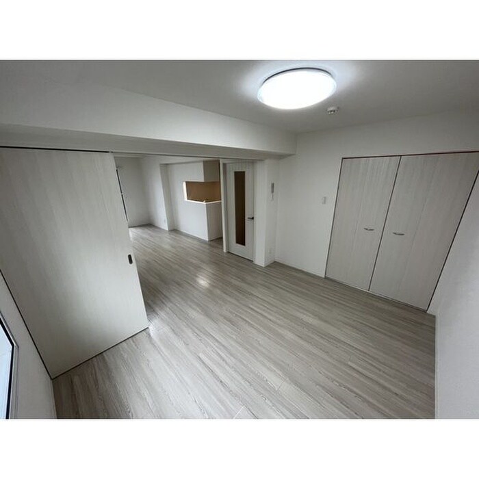 物件内観写真4　(居室)