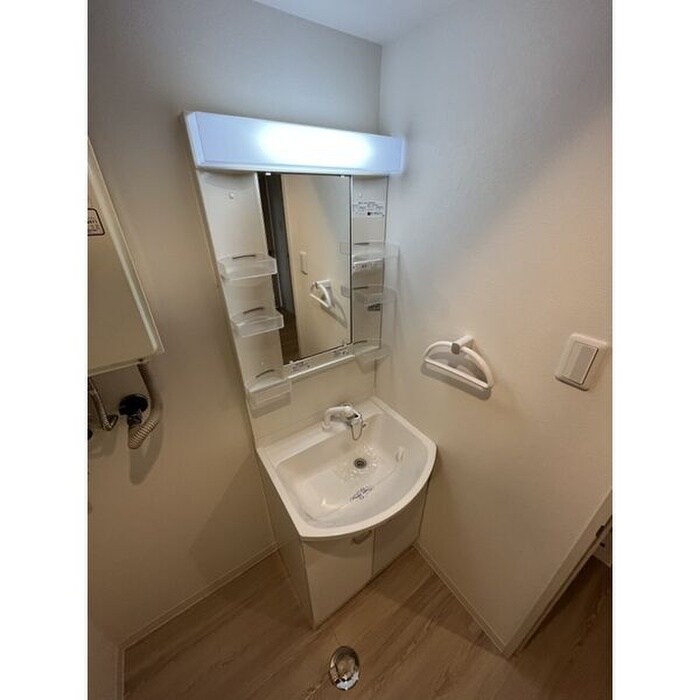 物件内観写真7　(洗面)