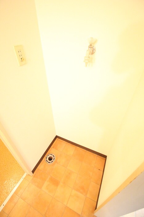 物件内観写真20　(洗濯機置場)