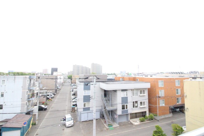 物件内観写真22　(室内からの展望)