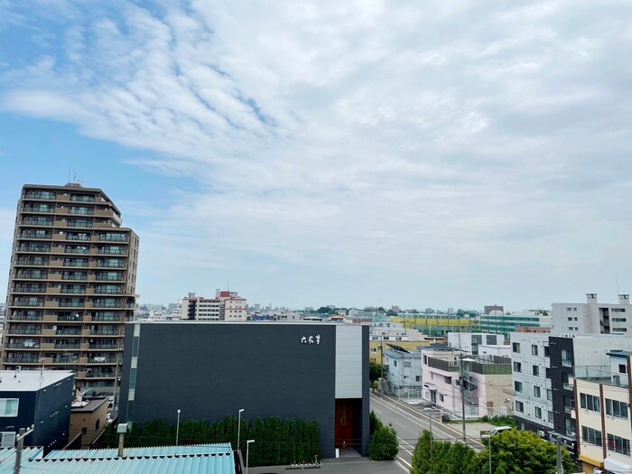 物件内観写真22　(室内からの展望)