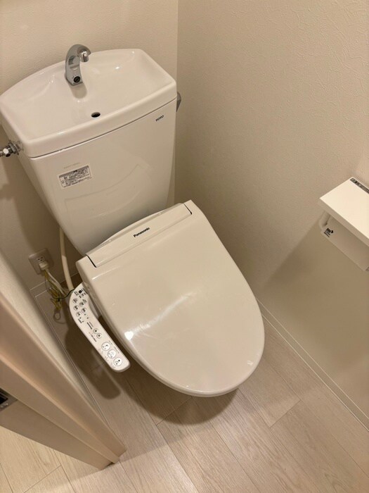 物件内観写真14　(トイレ)