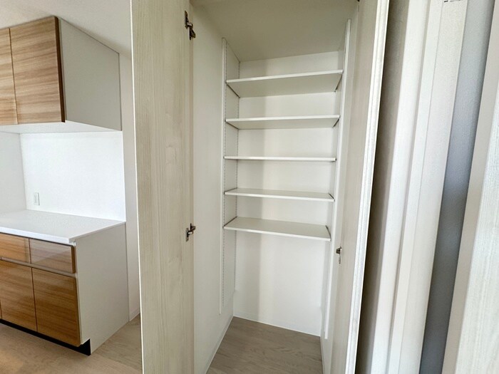 物件内観写真15　(収納)