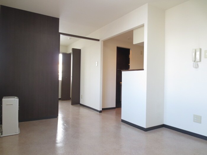 物件内観写真4　(居室)