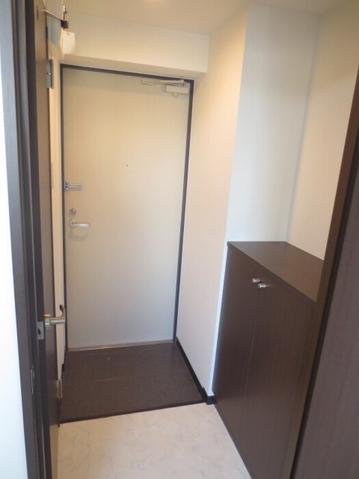 物件内観写真11　(玄関)