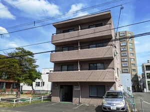 ハイローゼ学園前外観写真