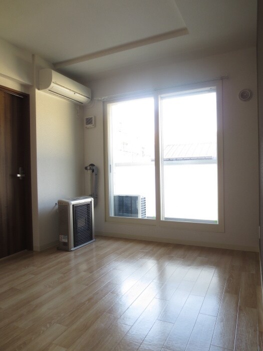 物件内観写真5　(居室)