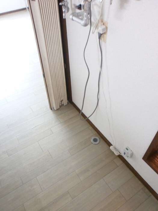 物件内観写真12　(洗濯機置場)