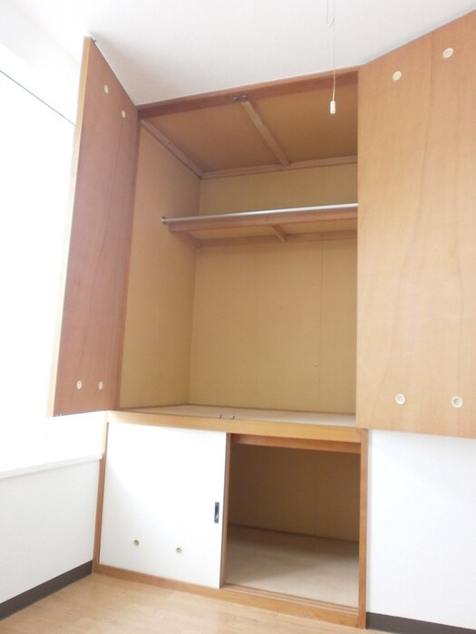 物件内観写真16　(収納)