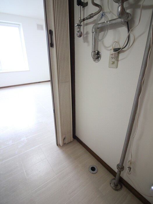 物件内観写真20　(洗濯機置場)