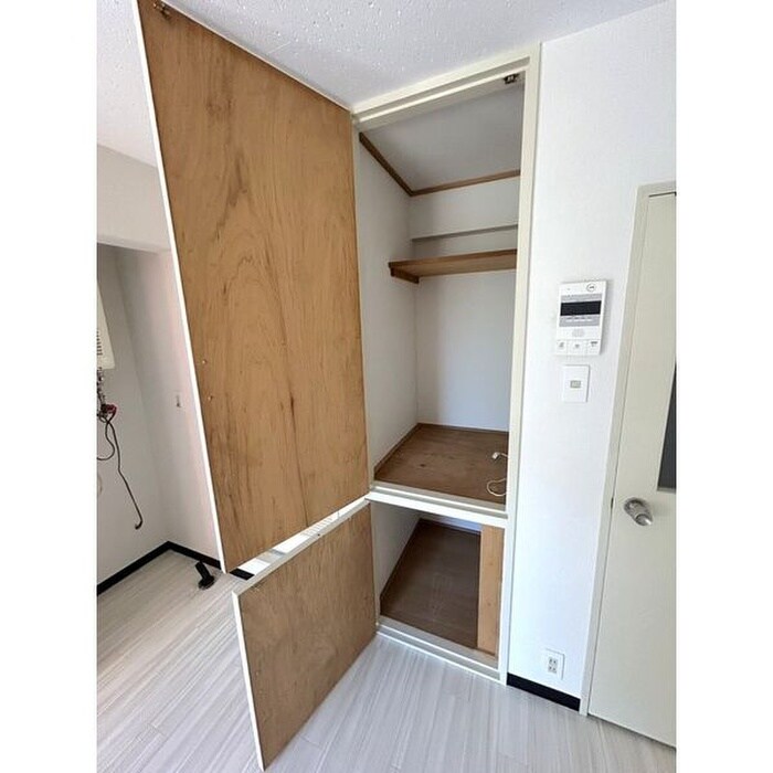 物件内観写真10　(収納)