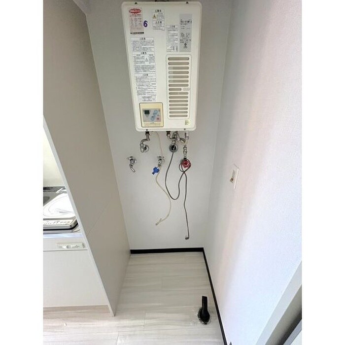 物件内観写真13　(洗濯機置場)