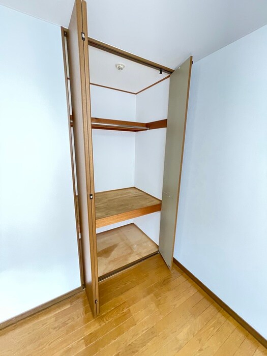 物件内観写真15　(収納)