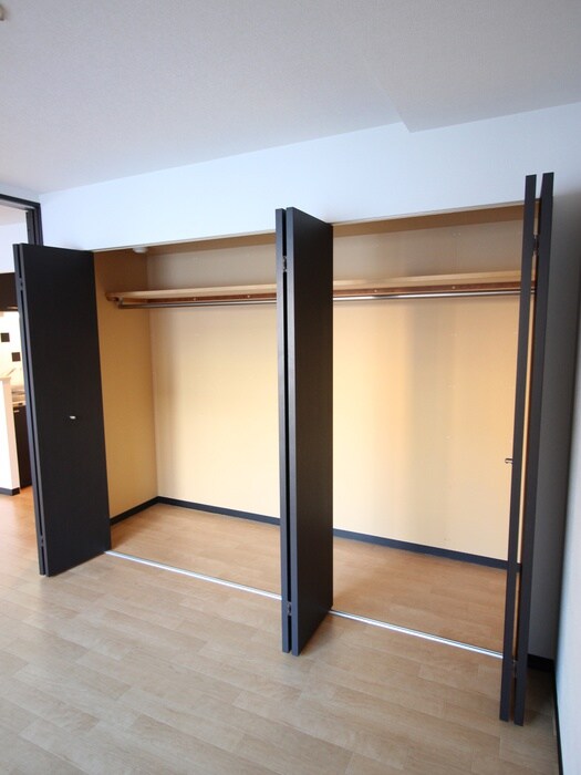 物件内観写真11　(収納)