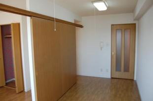 物件内観写真9　(居室)