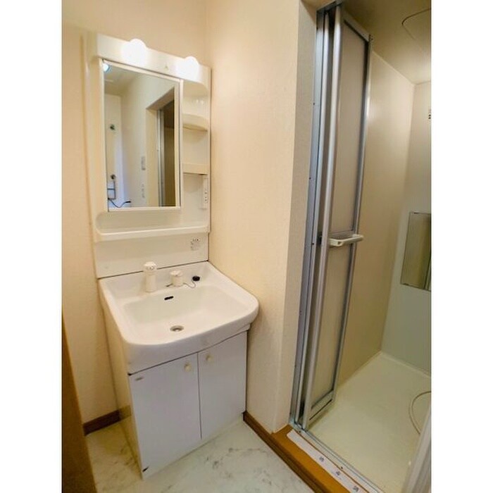 物件内観写真7　(洗面)