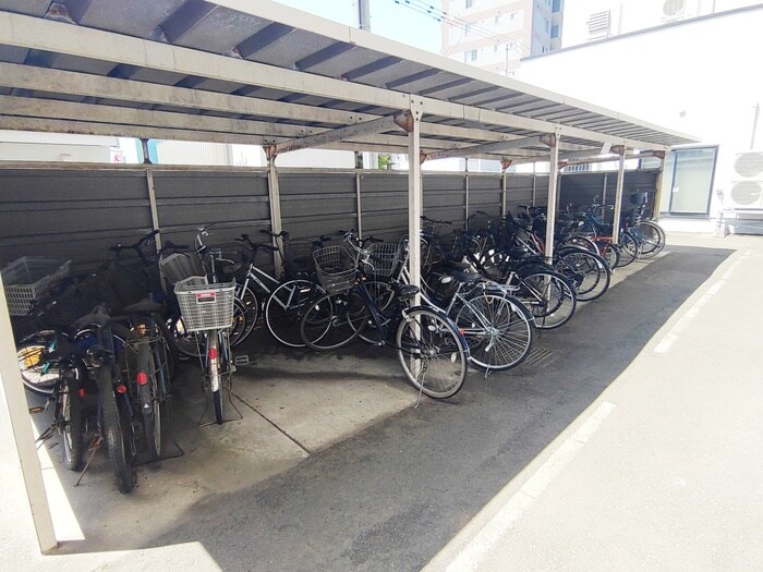 物件外観写真6　(駐輪場)