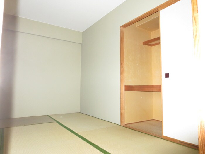 物件内観写真10　(居室)